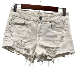 American Eagle Super Stretch  Hi Rise Shortie Distressed White Shorts Size 2